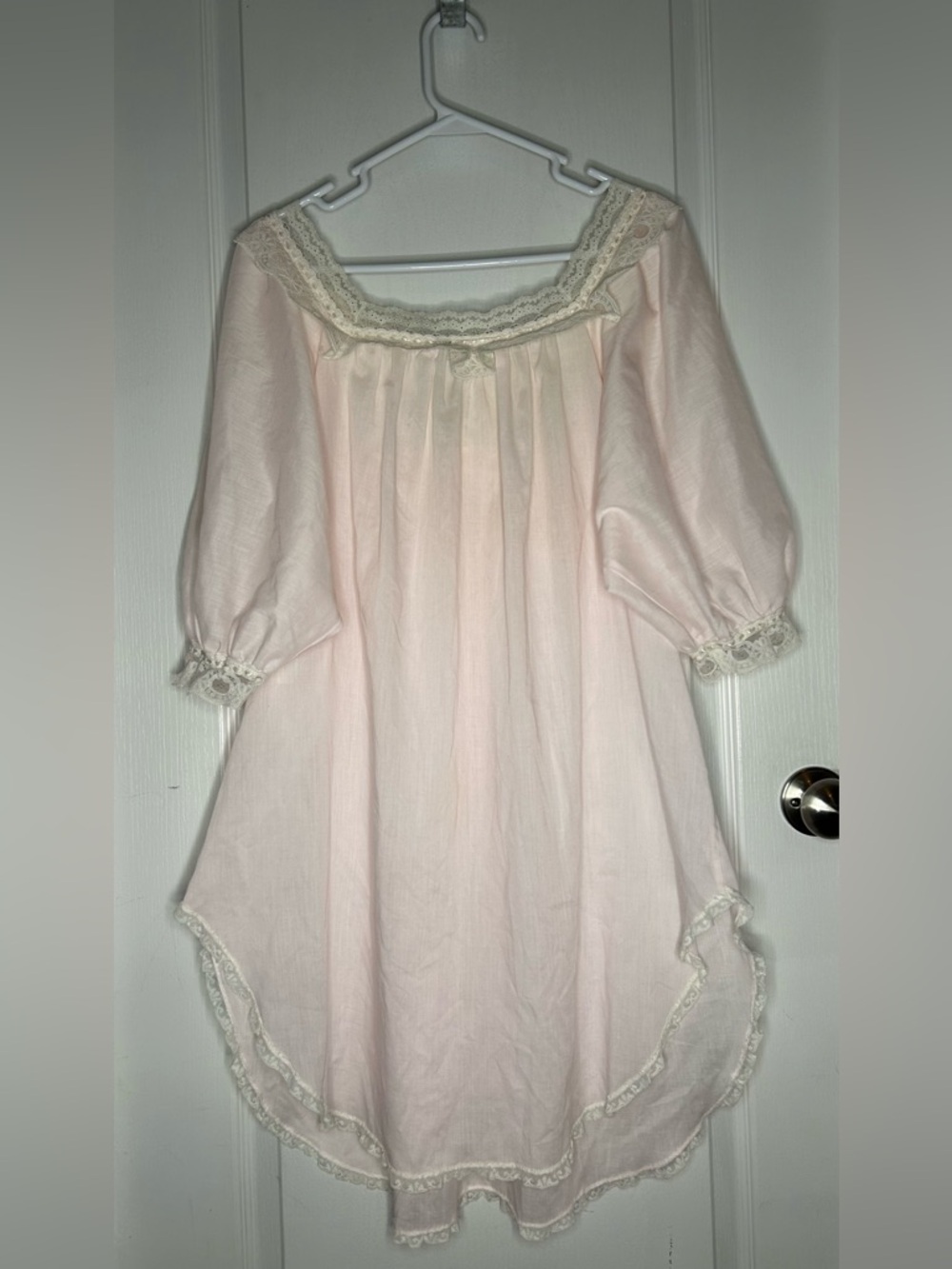 VTG Christian Dior Lingerie Nightgown Sz L Pale Pink Lace Trim Puff Sleeve USA - Picture 7 of 9